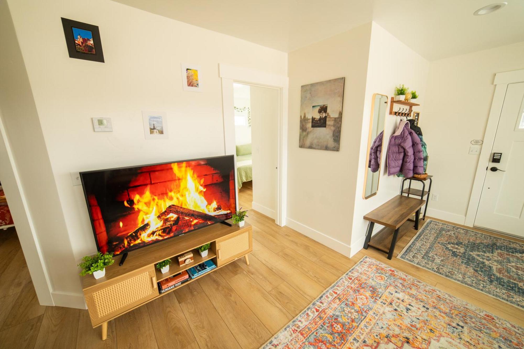 Reno'S Biggest Little House - Cozy Home Theatre Экстерьер фото