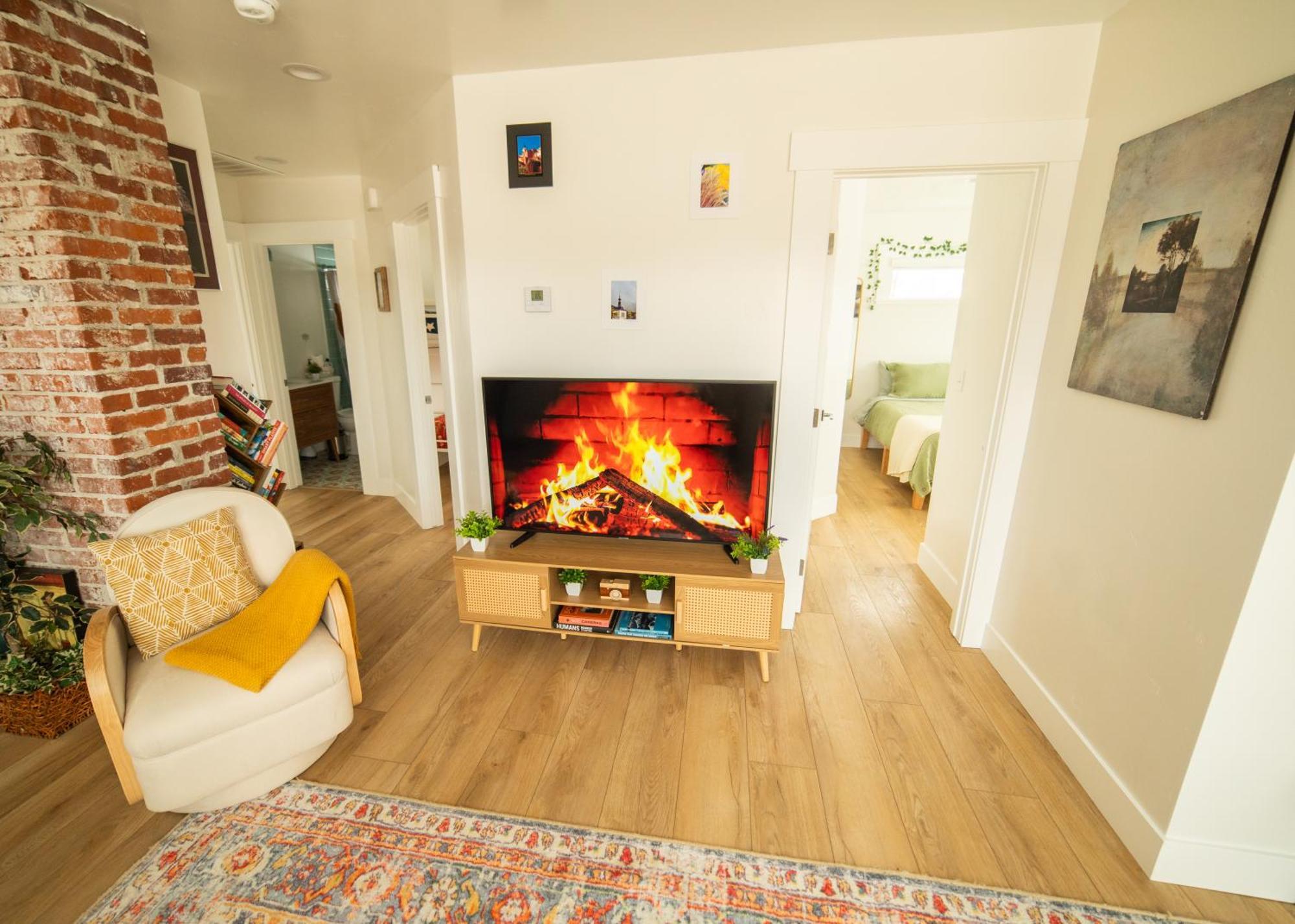 Reno'S Biggest Little House - Cozy Home Theatre Экстерьер фото